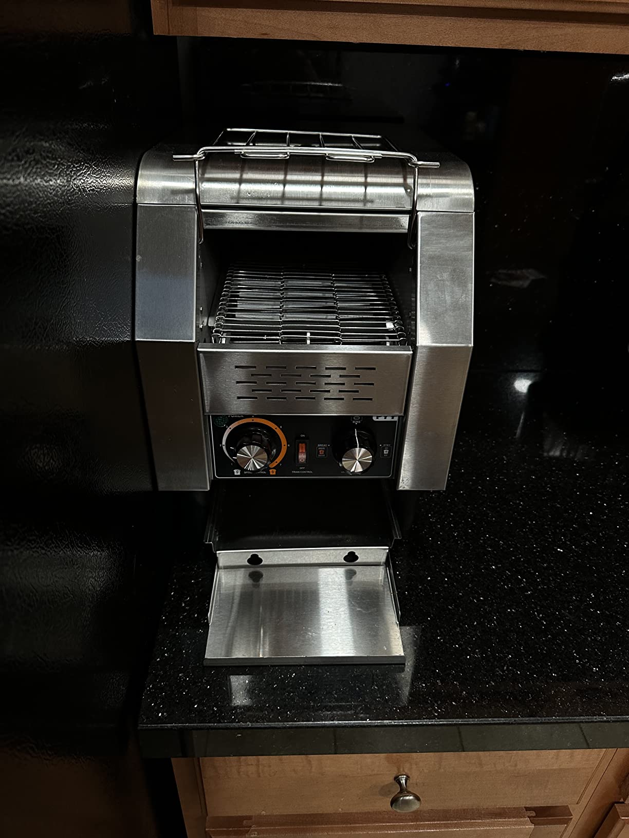 PYY Commercial Conveyor Toaster 300pcs/h - Electric Conveyor Belt Toaster for Toast, Bun, Bagel, Bread, Heavy Duty Stainless Steel Toaster Oven for Restaurant, Bakery, Buffet Use customer photo 1