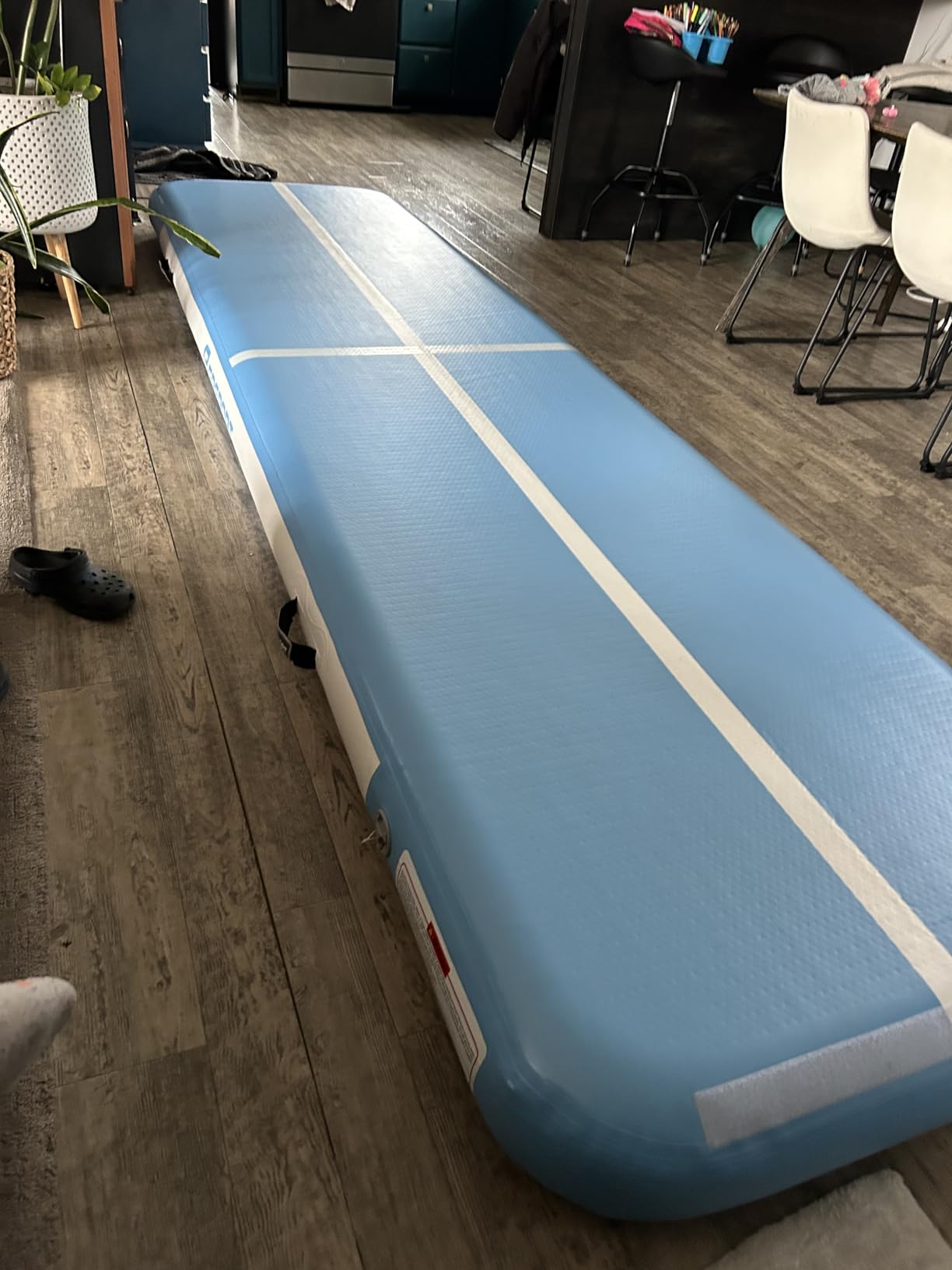 FBSPORT Inflatable Air Gymnastics Mat Training Mats 4/8 inches Thickness Gymnastics Tracks for Home Use/Training/Cheerleading/Yoga/Water with Pump customer photo 2