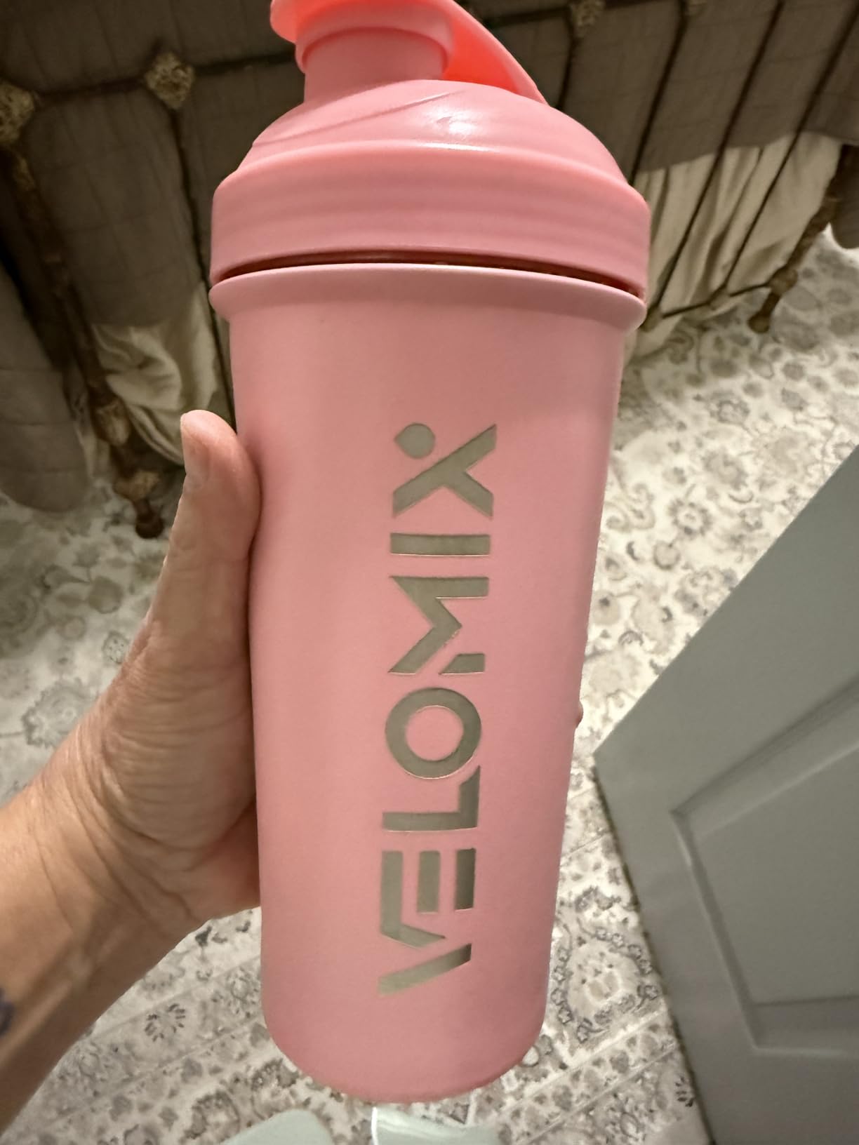 VELOMIX 24oz Stainless Steel Shaker Bottle with Wire Whisk, Black customer photo 1