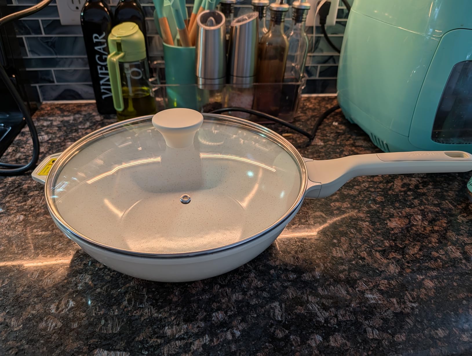 SENSARTE Nonstick Wok Pan with Lid 11Inch, Healthy Stir-fry Pan Chef's Pan | Induction Cookware, Swiss Granite Coating, Even & Fast Heating, Non stick Frying Pan Skillet, Stay-cool Handle, PFOA Free customer photo 1