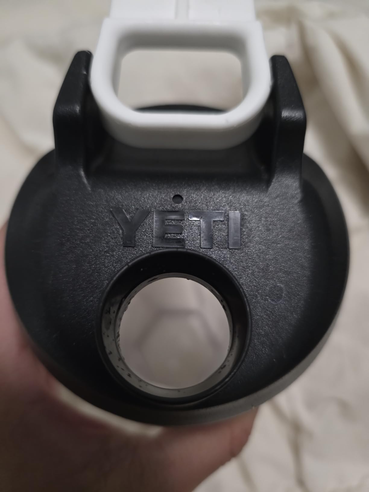 YETI Yonder Helimix Vortex Blender Shaker Bottle 27oz, Charcoal customer photo 2