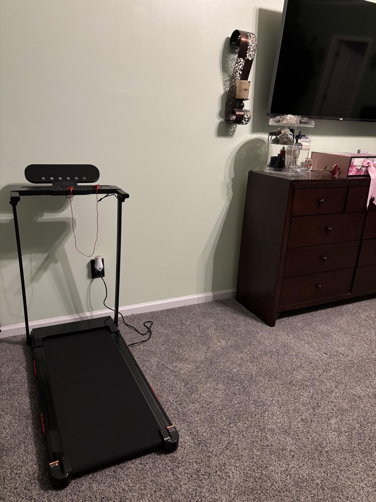 Walking Pad Treadmill with Handle Bar and Incline, 3.5HP Portable Mini Treadmills with Handles for Exercising, 0.6-10MPH Compact Walking Treadmills for Home Small, 400LB Capacity customer photo 1