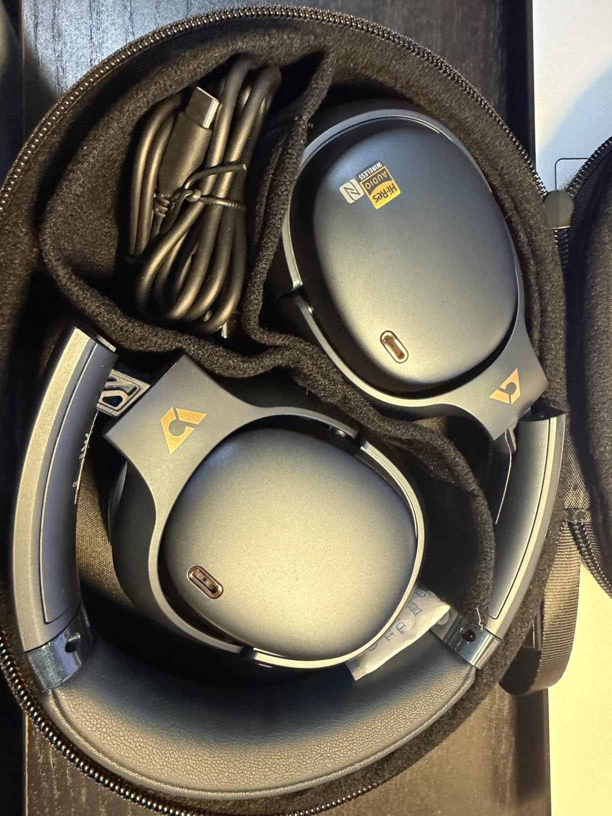 1Mii E700 Noise Cancelling Headphones Bluetooth Wireless LDAC Hi-Res, Black customer photo 1