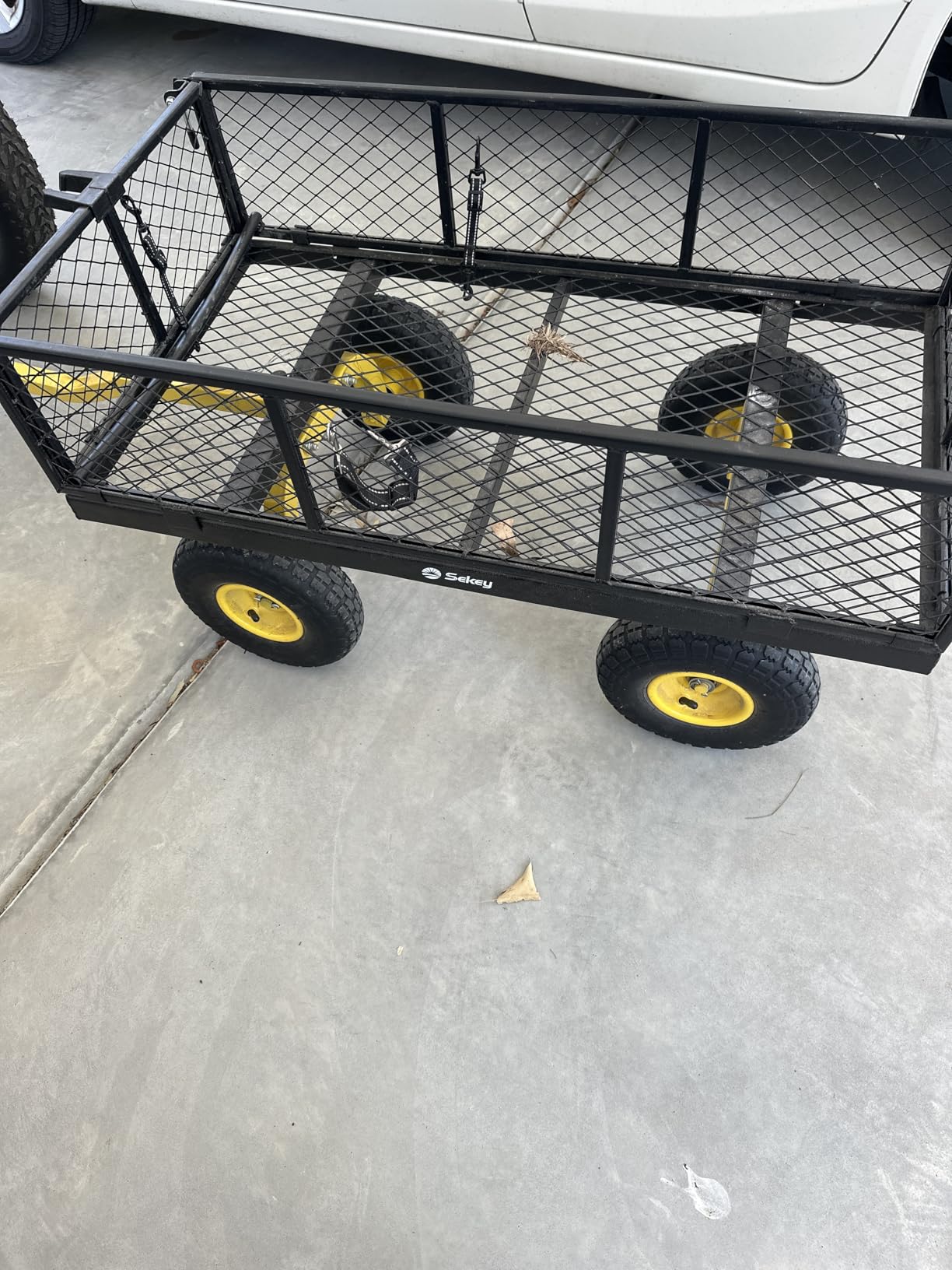 Sekey 12 Cu Ft Steel Garden Cart, 1600 lb Capacity, Towable Handle customer photo 2