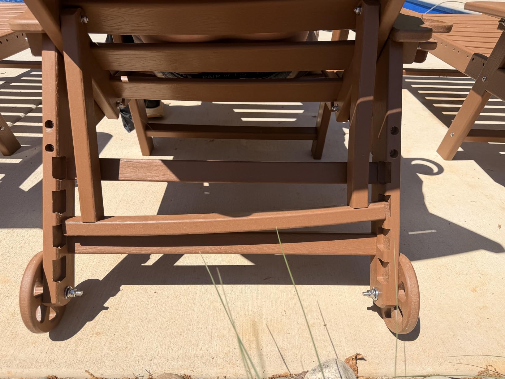 Chaise Lounge Outdoor, Lounge Chair Outdoor with Wood Texture, Adjustable 5-Position Backrest, HDPE Lounge Chair with Wheels & Cup Holder for Pool Deck Backyard, Teak customer photo 2