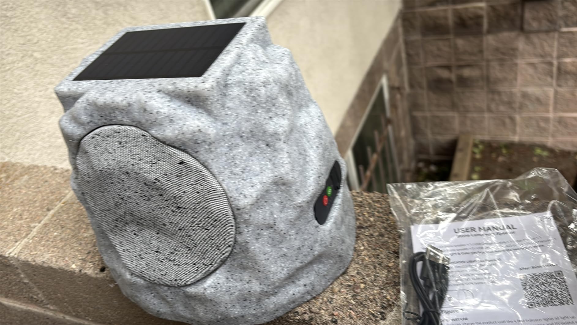 Rock Speakers Outdoor Water-Resistant IP44, Multi-Sync Up to 100 Speakers, Solar-Powered Rock Speaker with Light for Patio Garden Party Pool Deck Yard Outside customer photo 2