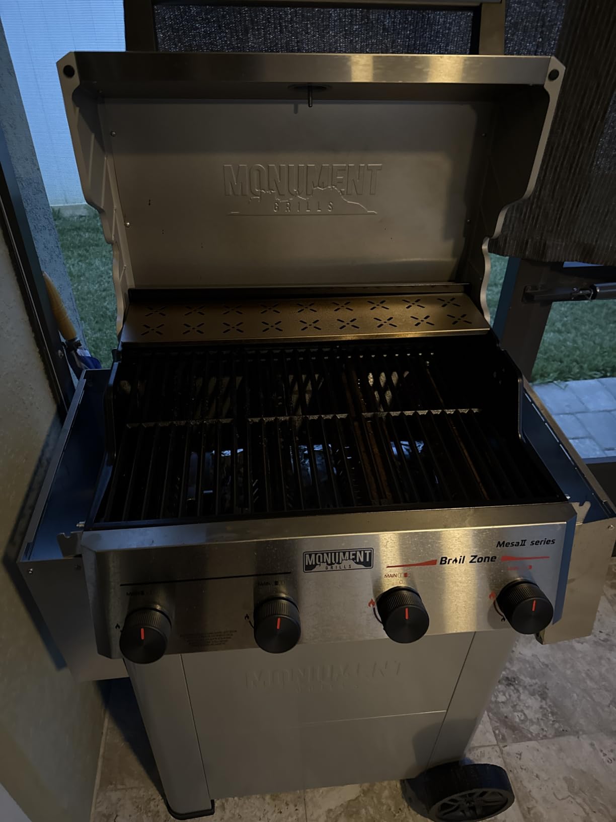 Monument Grills 4 Burner Propane Gas Grill with Advanced Broil Zone, Stainless Steel Outdoor Mesa 2 Barbecue Grill, Foldable Side Shelves, 500°F in 5 Mins, Fast Assembly, Mesa II 410FBZ customer photo 2
