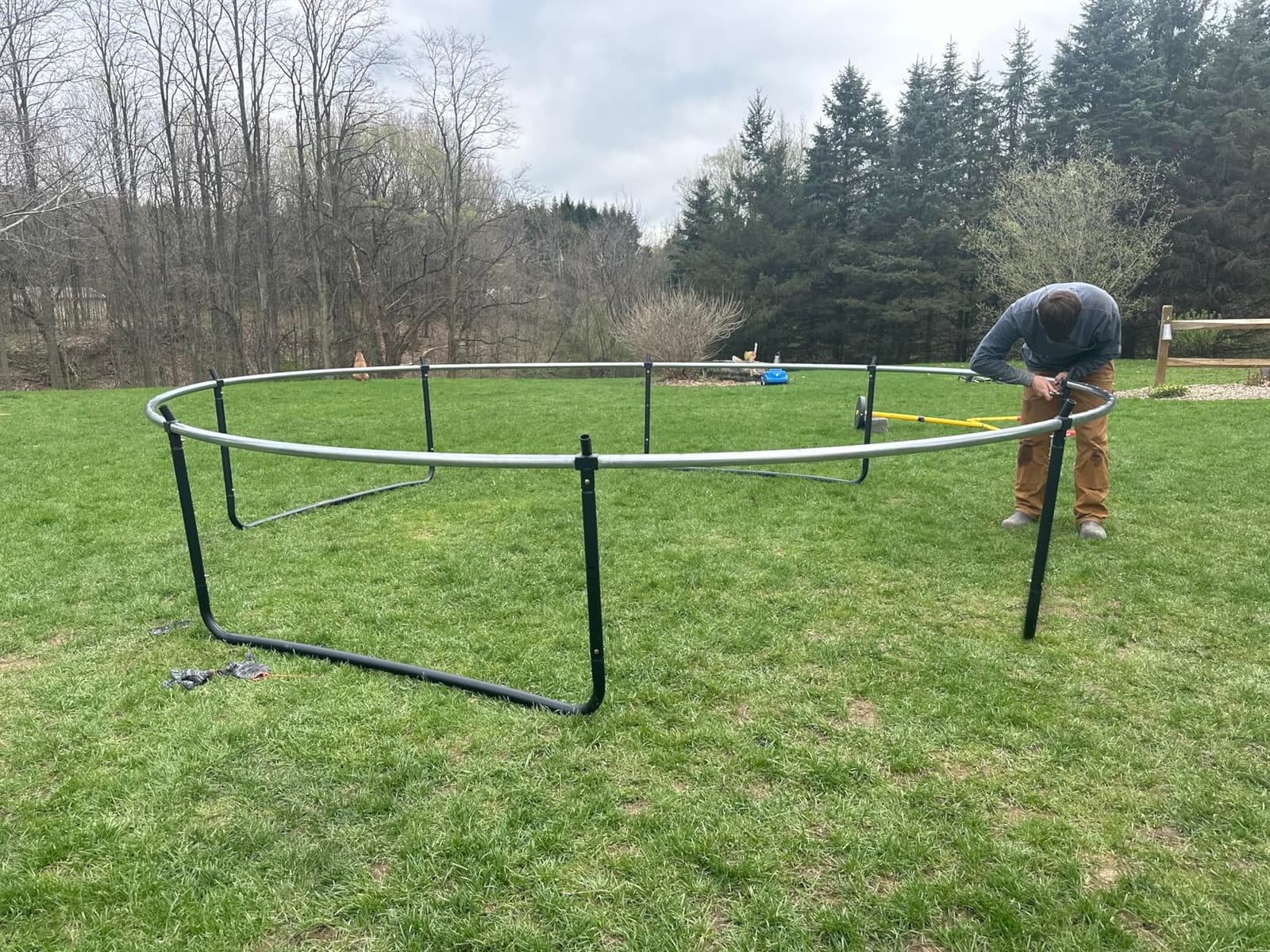 Yohood Trampoline Outdoor 12FT 14FT, Recreational Trampolines with Enclosure Net and Ladder, ASTM Approved for Kids and Adults, with Additional 8 Stabilizer Bars and Anti-Rust Coated Galvanized Frame customer photo 2