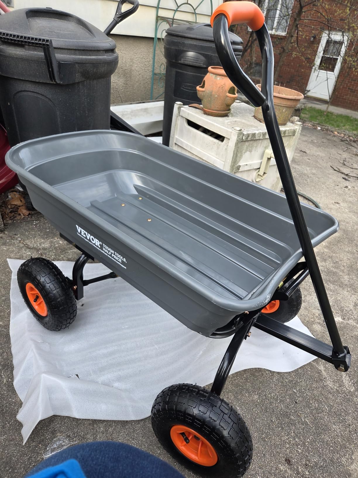 VEVOR 800LBS 7 CU.FT Poly Garden Cart Dump Wagon, Heavy Duty 4 Wheel Wheelbarrow with 10