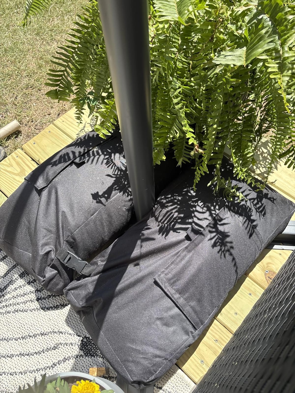 Tangkula 8x8 FT Solar Patio Umbrella with Base Included, Square Offset Cantilever Outdoor Umbrella with 360 Degree Rotation, 32 LED Lights, Crank Handle, 2 Sandbags, 8 Ribs, Air Vent for Pool Deck Garden Backyard customer photo 1