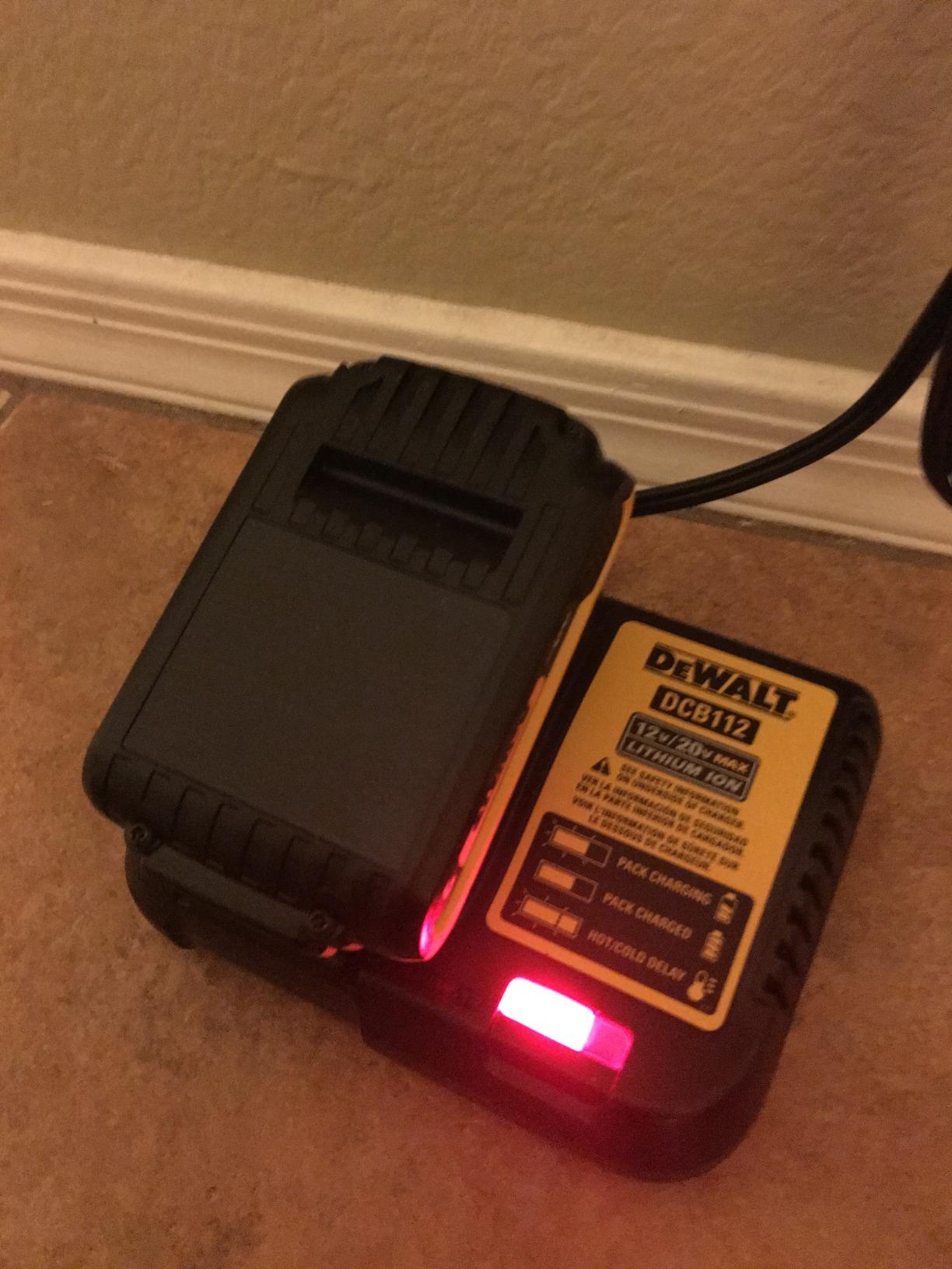DEWALT 20V MAX Cordless Drill Driver and Circular Saw Combo Kit with 2 x 2 Ah Batteries and Charger, Contractor Bag (DCK252D2) customer photo 2