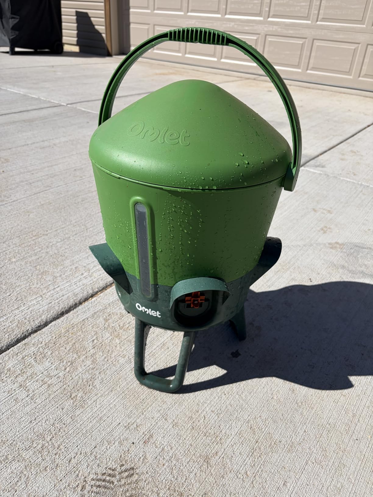 Omlet Insulated Chicken Waterer, 3 Gallon | Stay-Clean Automatic Water Dispenser for Chickens | BPA-Free | Anti-Roost Domed Lid | Includes 5 Cups & Nipples | Eglu Green customer photo 1