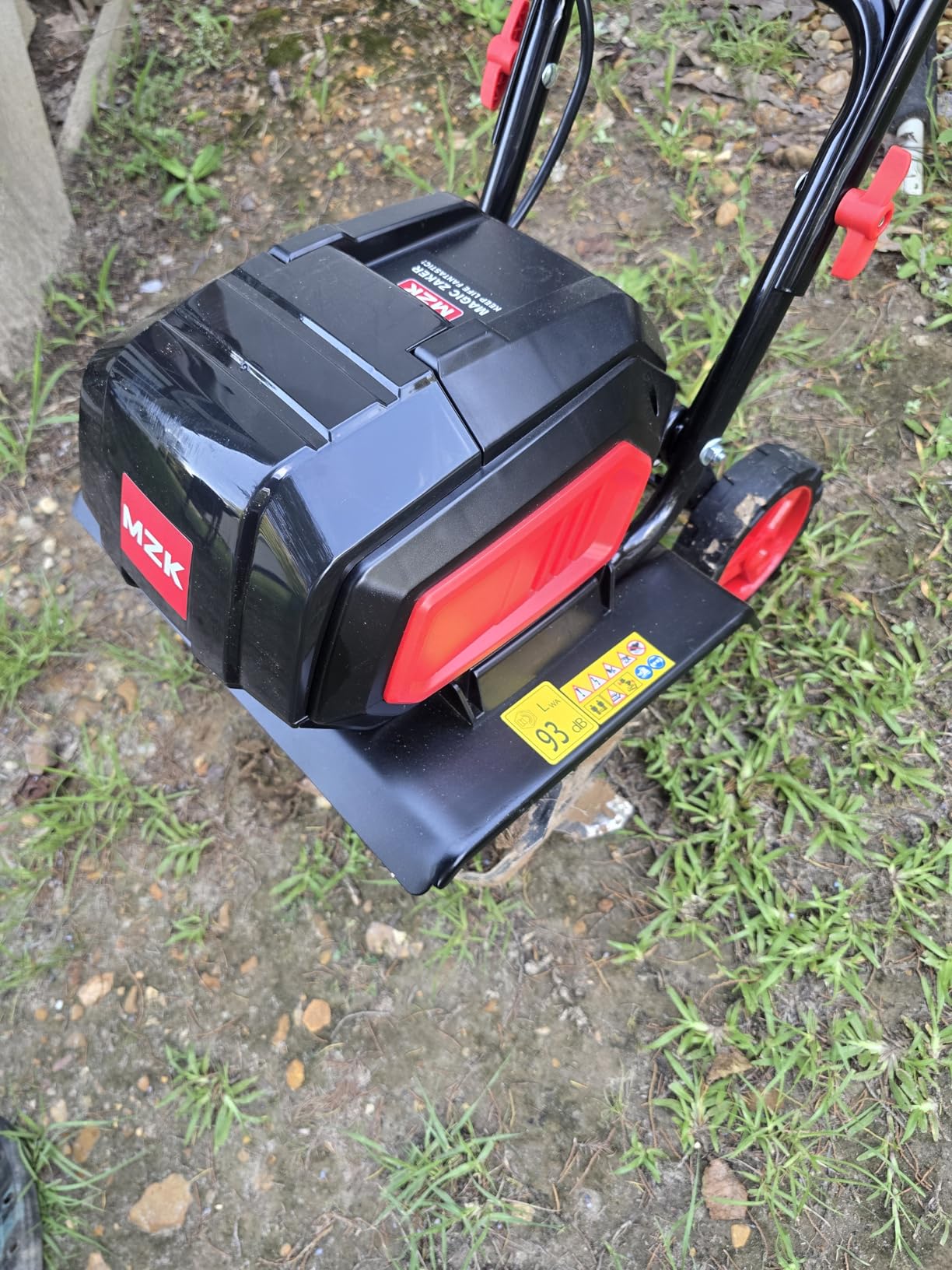 MZK 40V 12-Inch Cordless Garden Tiller Cultivator, 8.6-in Depth customer photo 2