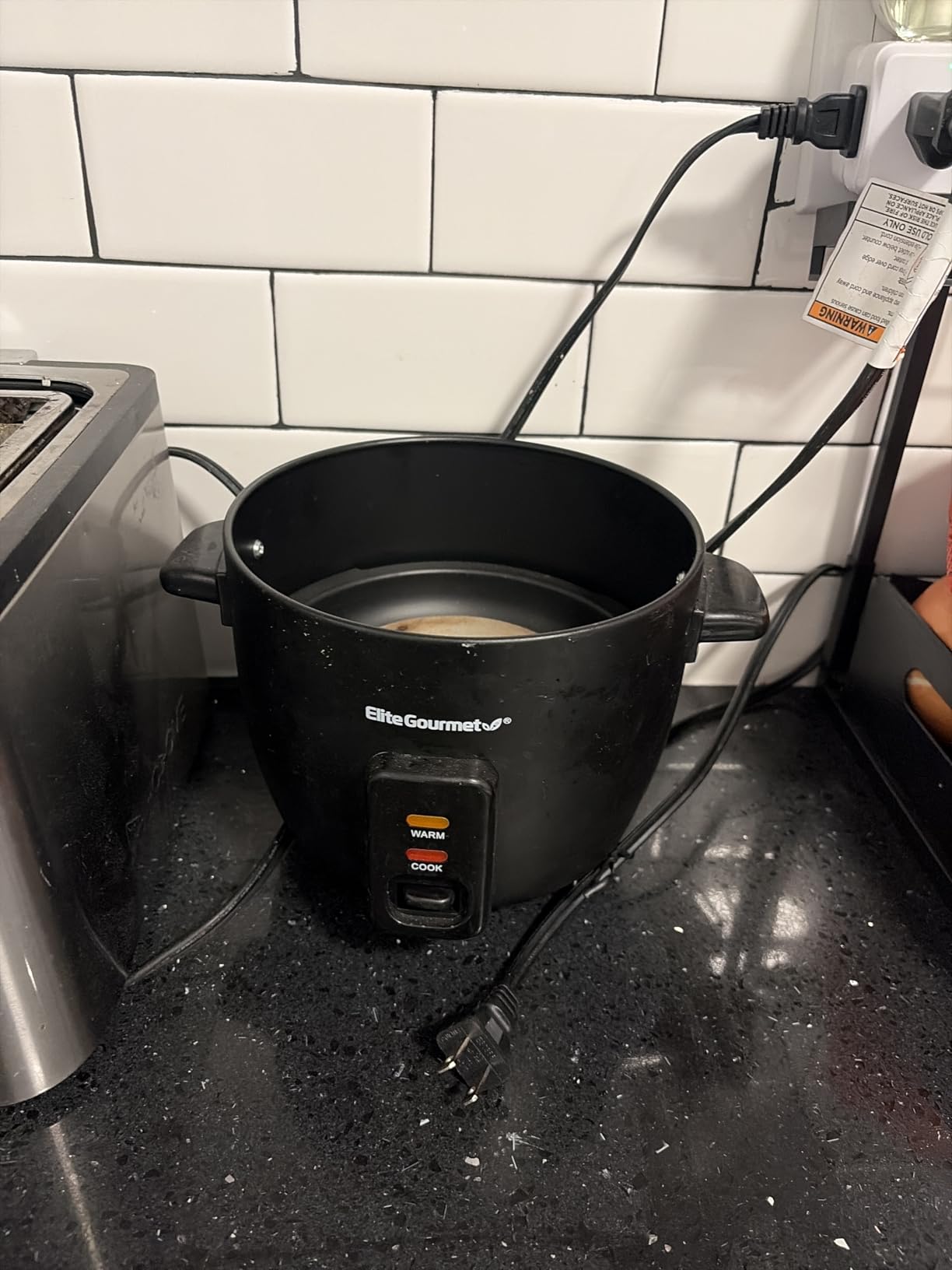 Elite Gourmet ERC6GC Ceramic Rice Cooker, PFAS-Free Non-Stick, Gray | 6-Cup Capacity - Ceralast Coating - Tempered Glass Lid - One-Touch Cooking - Includes BPA-Free Measuring Cup and Spatula customer photo 2