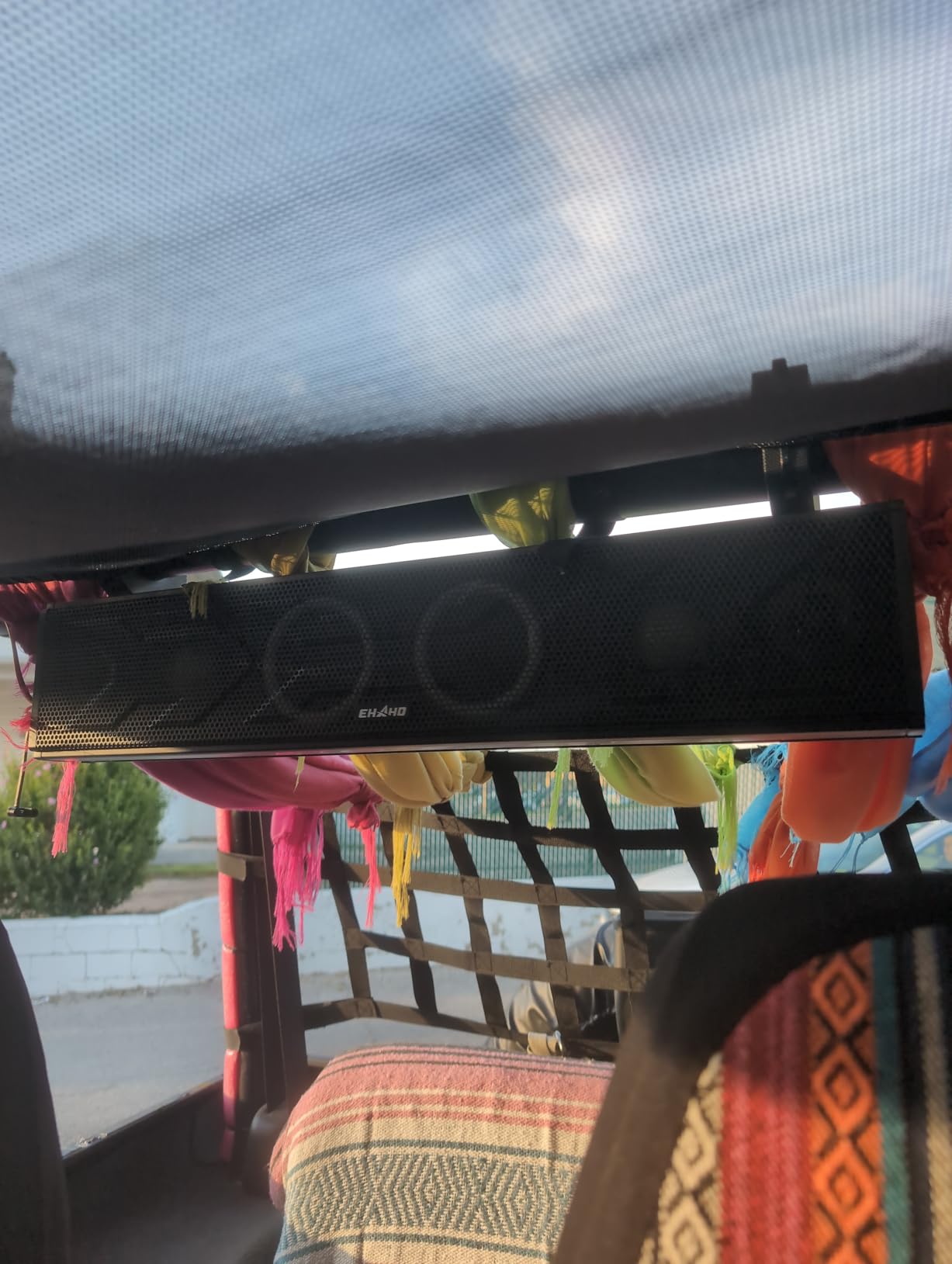 Ehaho 26 Inch 6-Speaker UTV Sound Bar with Bluetooth, RGB, IP66 Waterproof customer photo 1