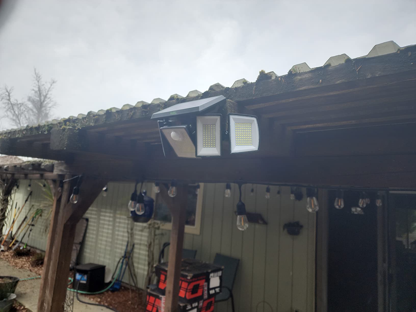 MDCMDCM Solar Lights Outdoor Waterproof Motion Sensor - 3000 Lumens 5-Head Adjustable Solar Flood Light, IP65 Waterproof Solar Security Light for Yard, Garage, Driveway, Garden customer photo 2