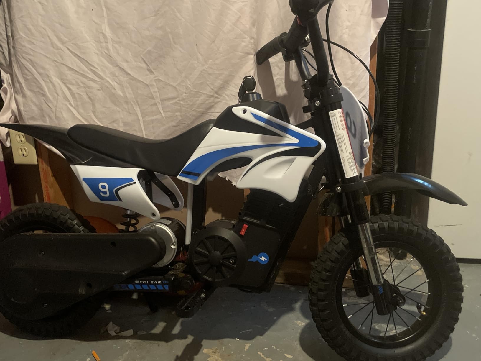 K1 Kids Electric Dirt Bike, 36V 700W Peak Motor, 16 MPH, Ages 3-8 customer photo 1