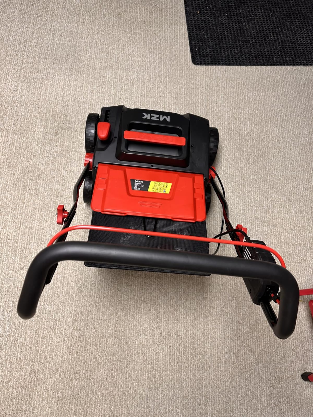 MZK Lawn Dethatcher Electric Scarifier with Bag,15In(RED) customer photo 1