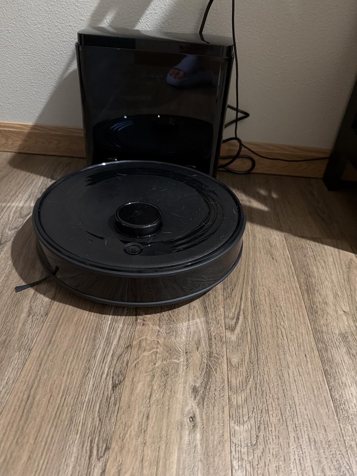 Lefant Robot Vacuum and Mop, 75-Day Self-Emptying, 6000Pa Strong Suction, Customized Cleaning, Multi-Floor Mapping, 130 Min Runtime, 2.4G/5G WiFi/Alexa/APP/iWatch, M2L Plus customer photo 1