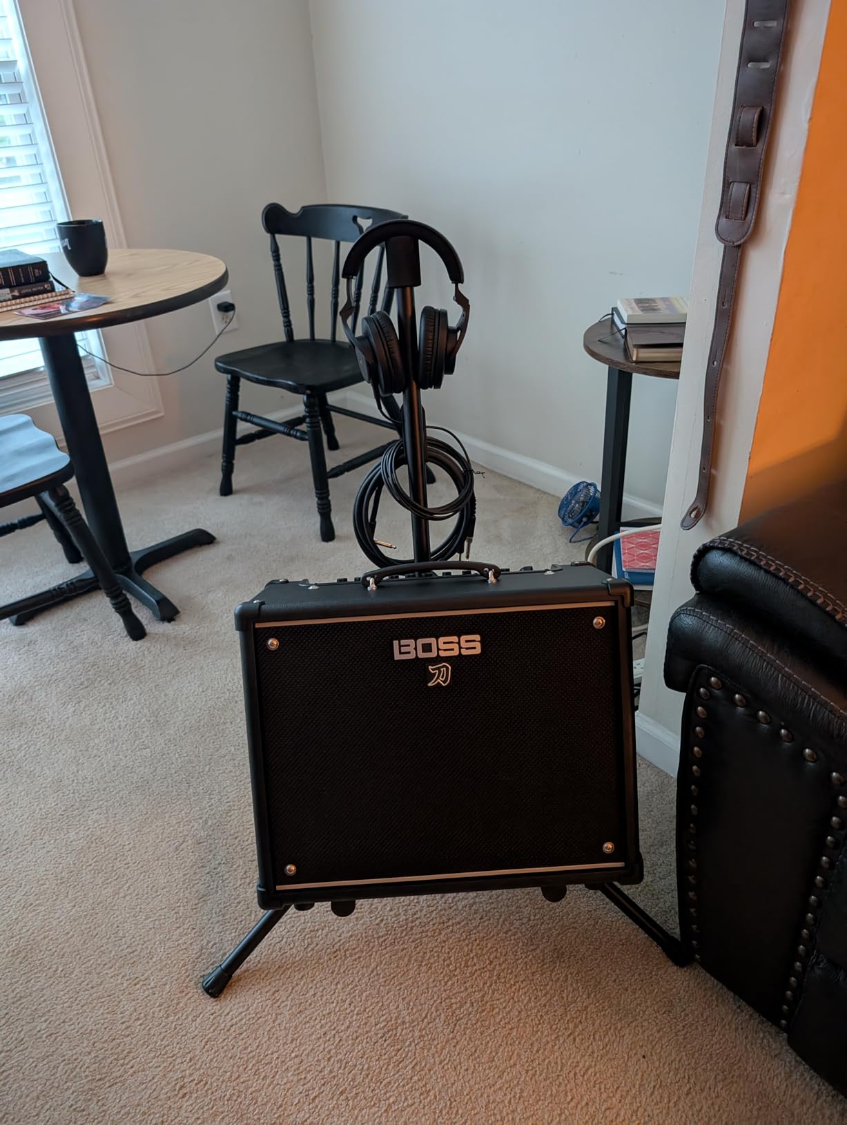 On-Stage RS7500 Tiltback Tripod Guitar Amplifier Stand customer photo 2