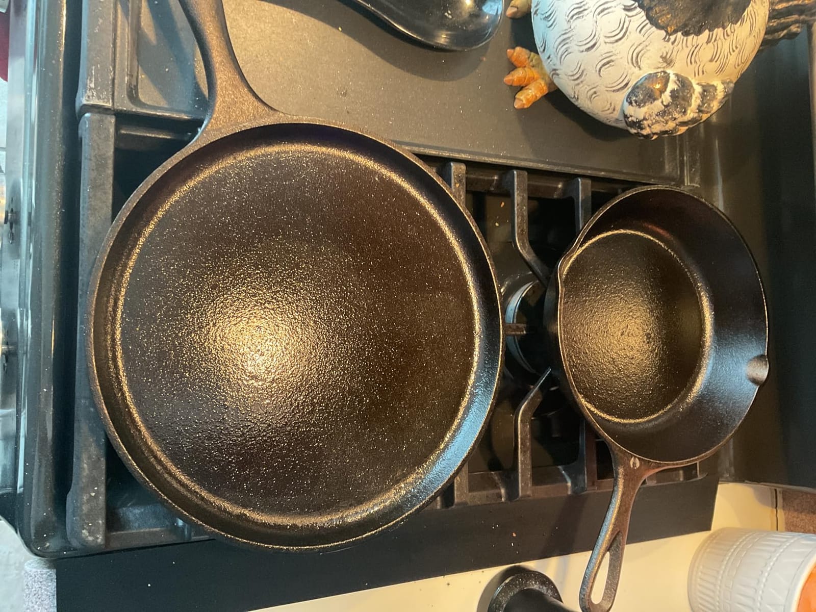 Lodge Cast Iron 5-Piece Set, PFAS-Free Pre-Seasoned Kitchen Set customer photo 1