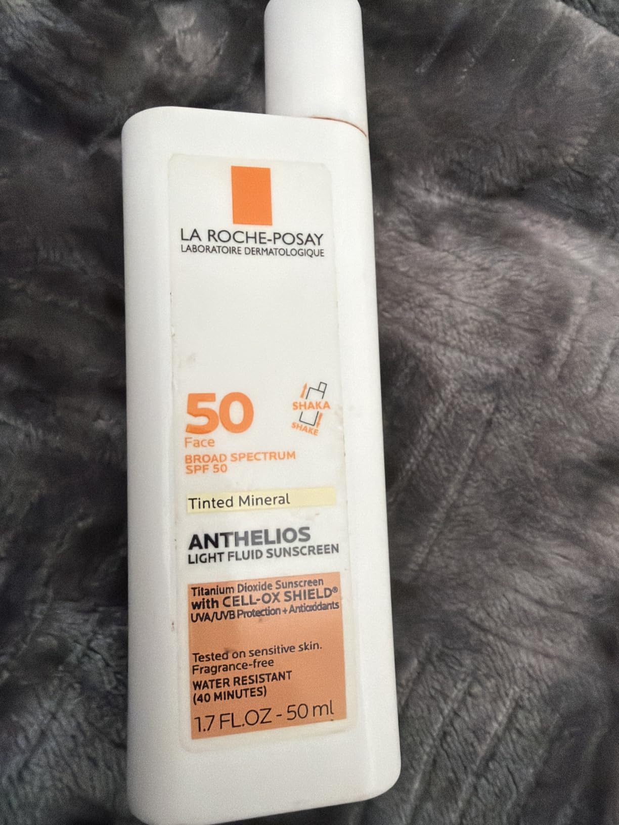 La Roche-Posay Anthelios Mineral Light Fluid Sunscreen for Face in 5 shades customer photo 1