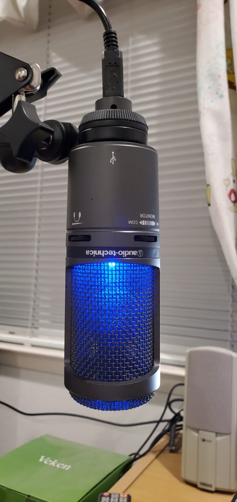 Audio-Technica AT2020USB+ Cardioid Condenser USB Microphone, with Built-in Headphone Jack & Volume Control, Perfect for Content Creators (Black) customer photo 2