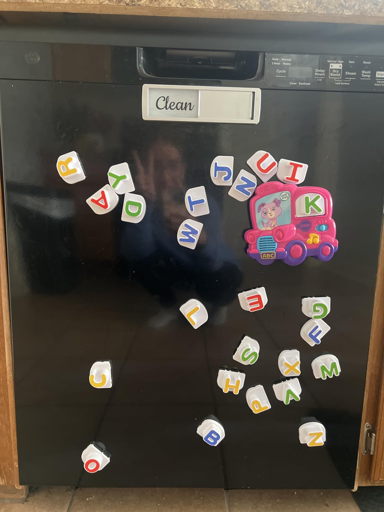 LeapFrog Fridge Phonics Magnetic Letter Set, Yellow customer photo 1