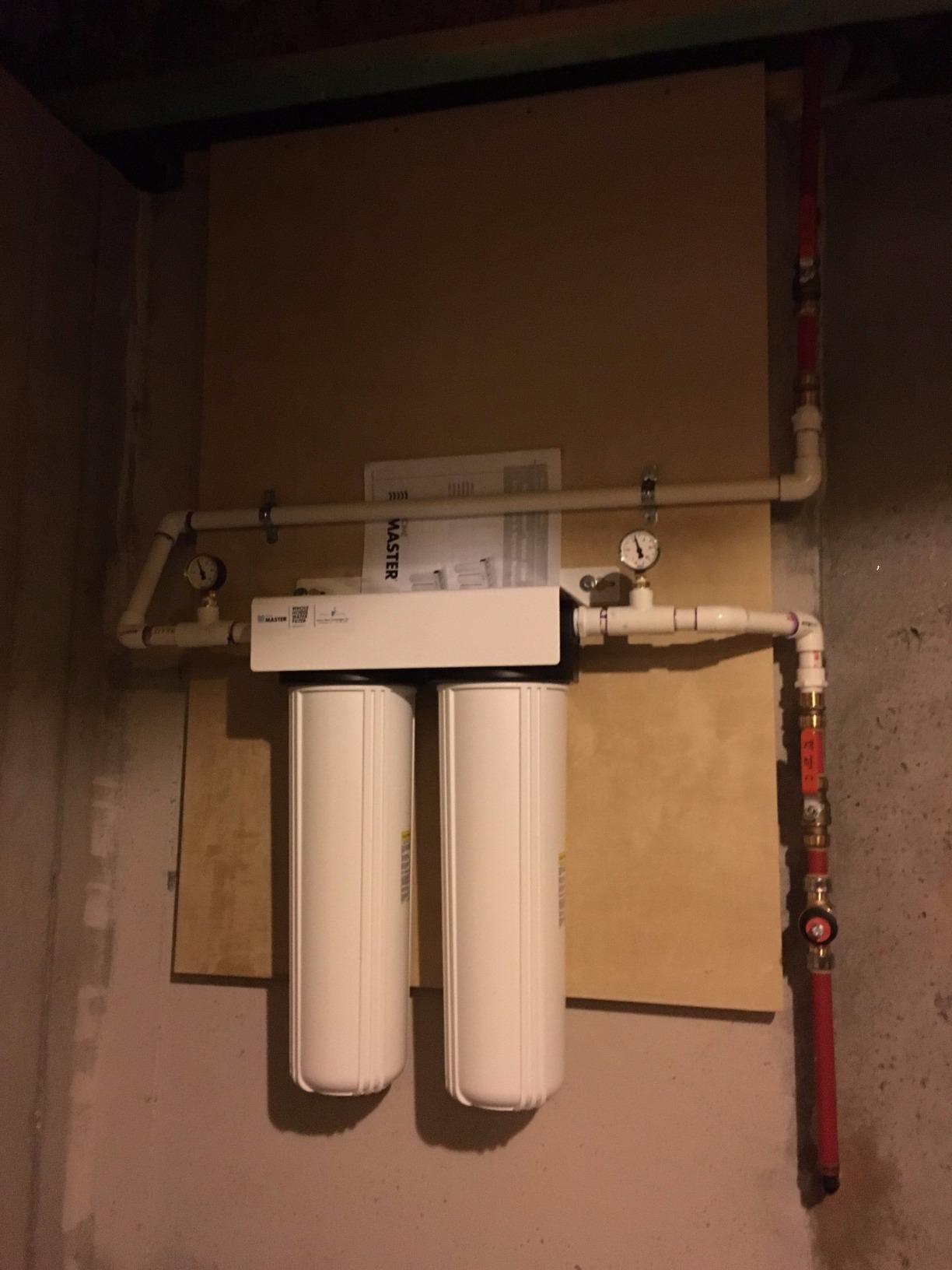 Home Master HMF2SmgCC Whole House Water Filter, 4-layer sediment filter 25 to 1 micron, Powerful Up-Flow KDF85 & Catalytic Carbon 10gpm, 1” NPT ports, Patented heavy steel bracket fits 16” wall studs customer photo 2