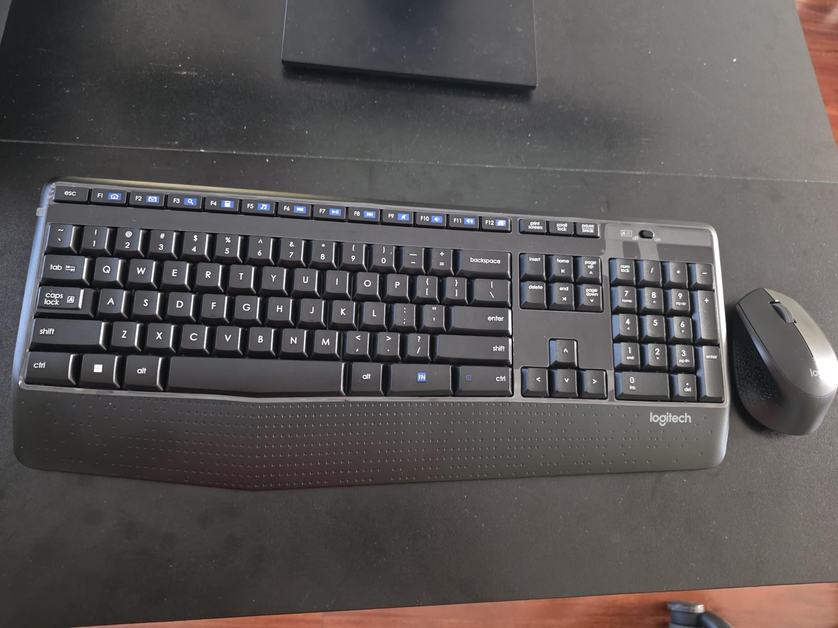 Logitech MK345 Full Size Wireless Keyboard and Mouse Combo - Black customer photo 1