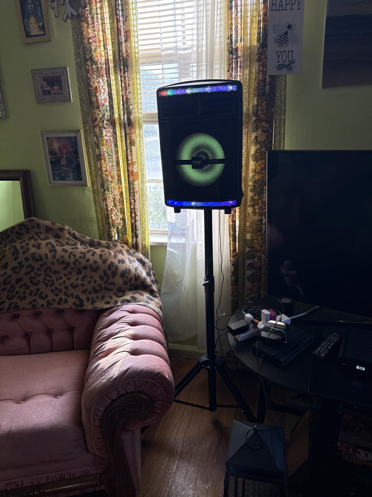 Pyle Mount Holder Heavy Duty Rubber Capped Tripod, Adjustable Height from 36.2 x 58.0 inches, Locking Safety PIN and 35mm Compatible Insert, On-Stage or in-Studio Use - PSTND1 customer photo 2