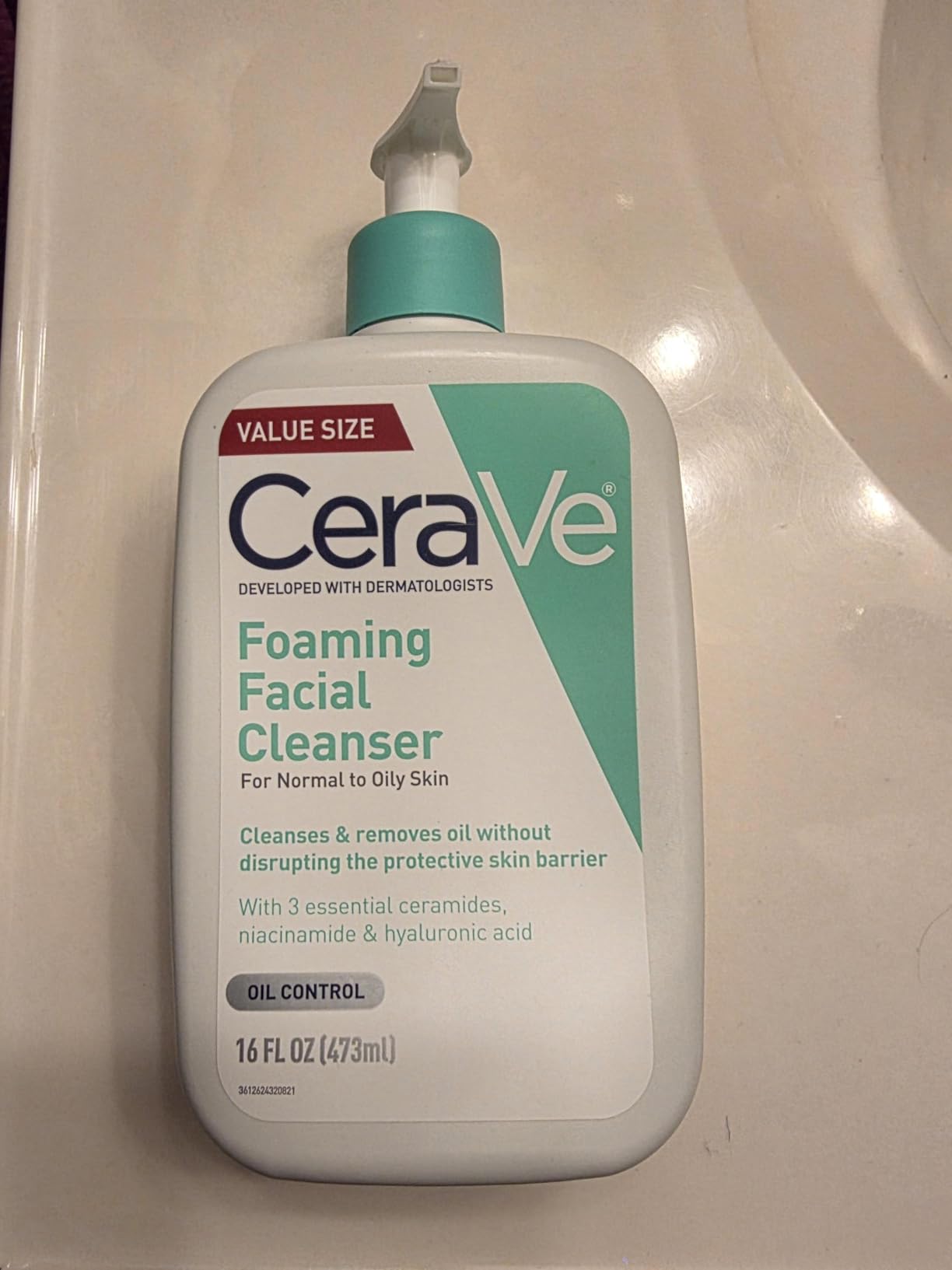 CeraVe Foaming Facial Cleanser, Face Wash for Oily Skin, 16fl oz customer photo 1
