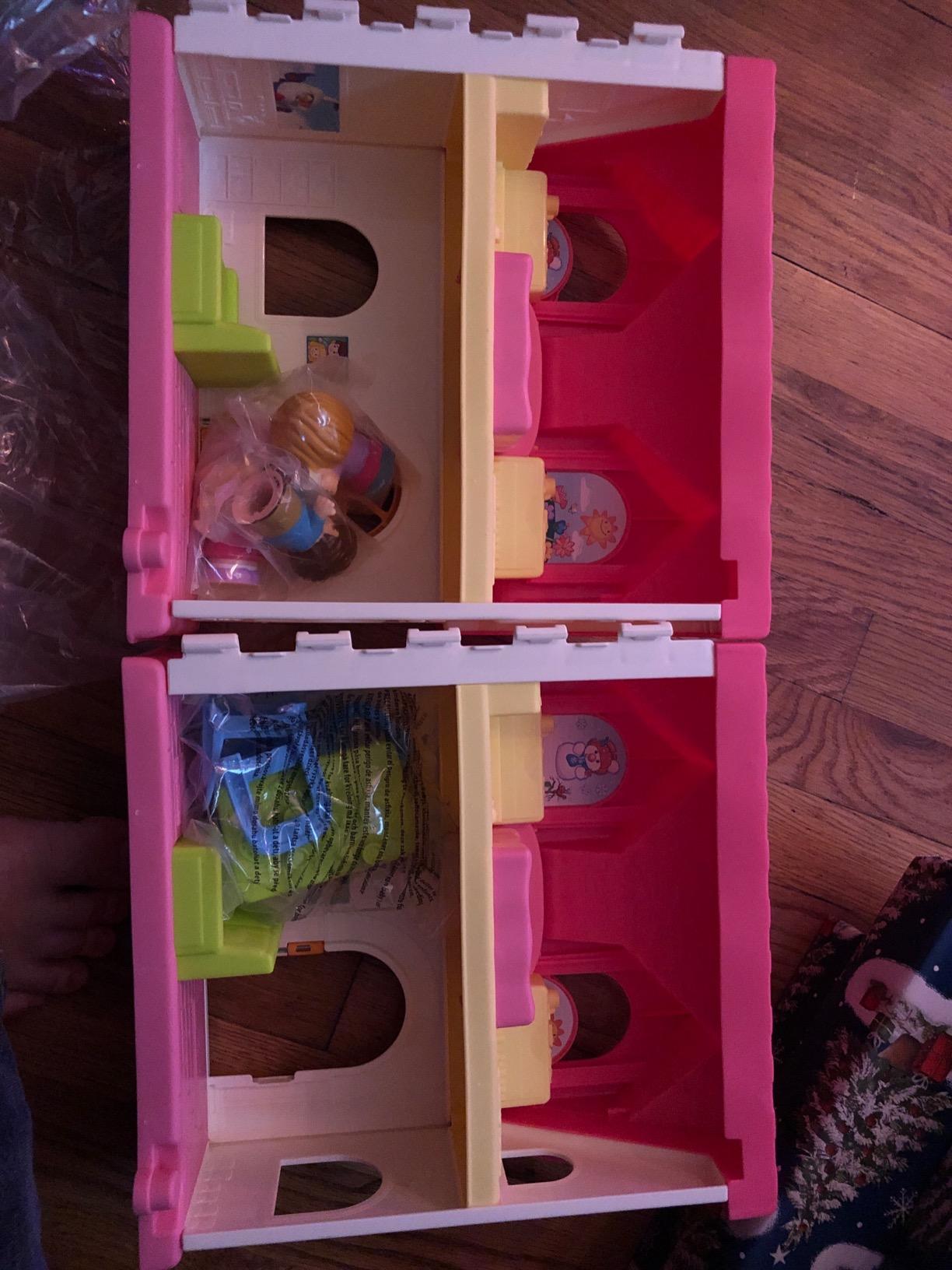 Fisher-Price Little People Surprise & Sounds Home, Musical Playhouse customer photo 2