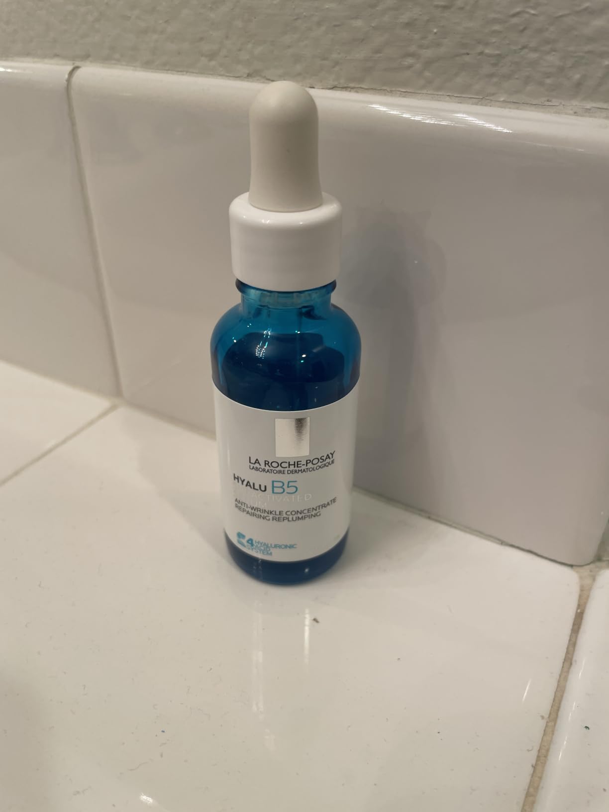 La Roche-Posay Hyalu B5 Pure Hyaluronic Acid Anti-Aging Serum for Face customer photo 2
