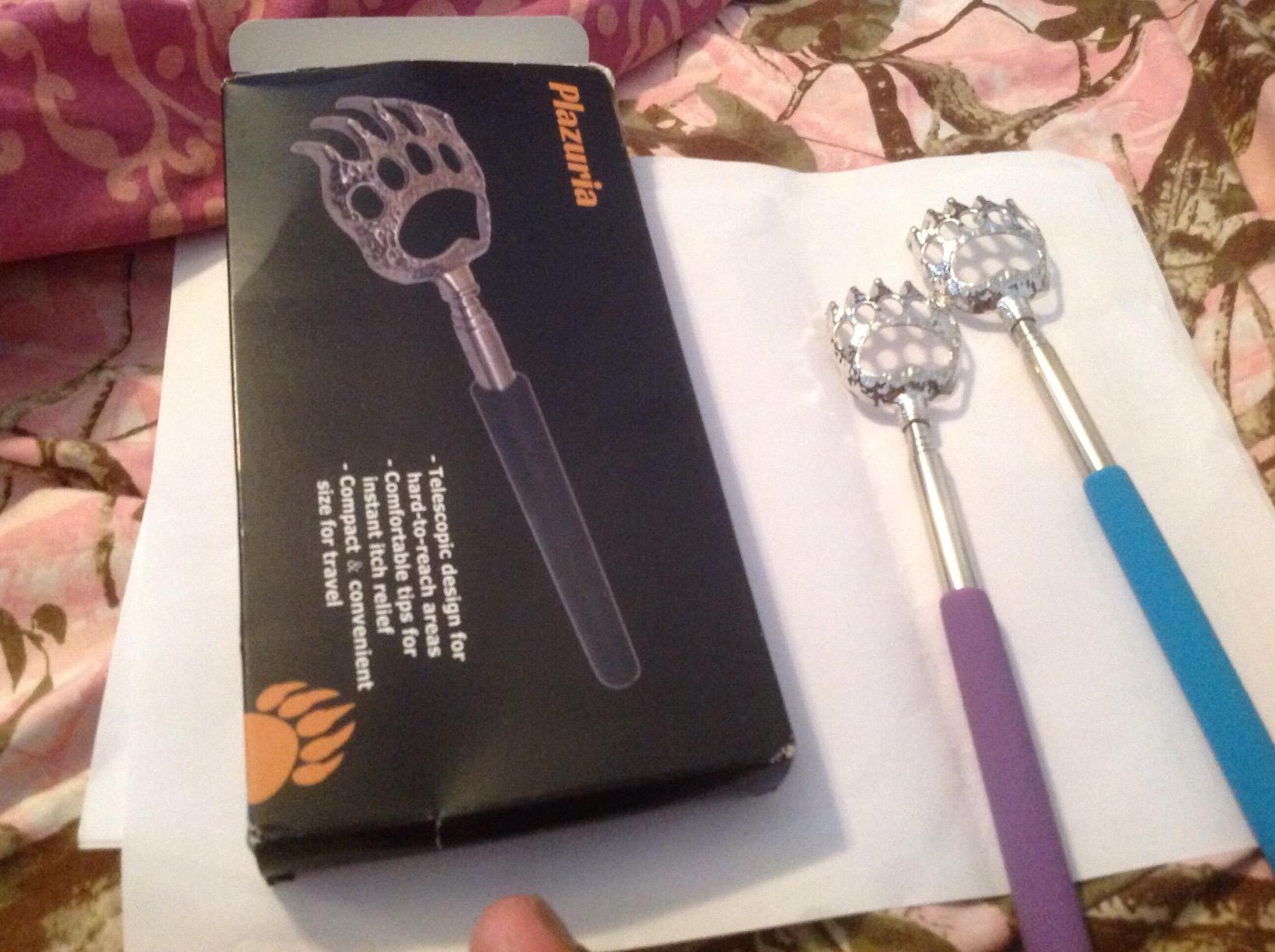 Plazuria (4-Pack) Extendable Back Scratchers - Metal Claws with Telescopic Rubber Handles - Stocking Stuffers for Men, Women, Kids customer photo 1