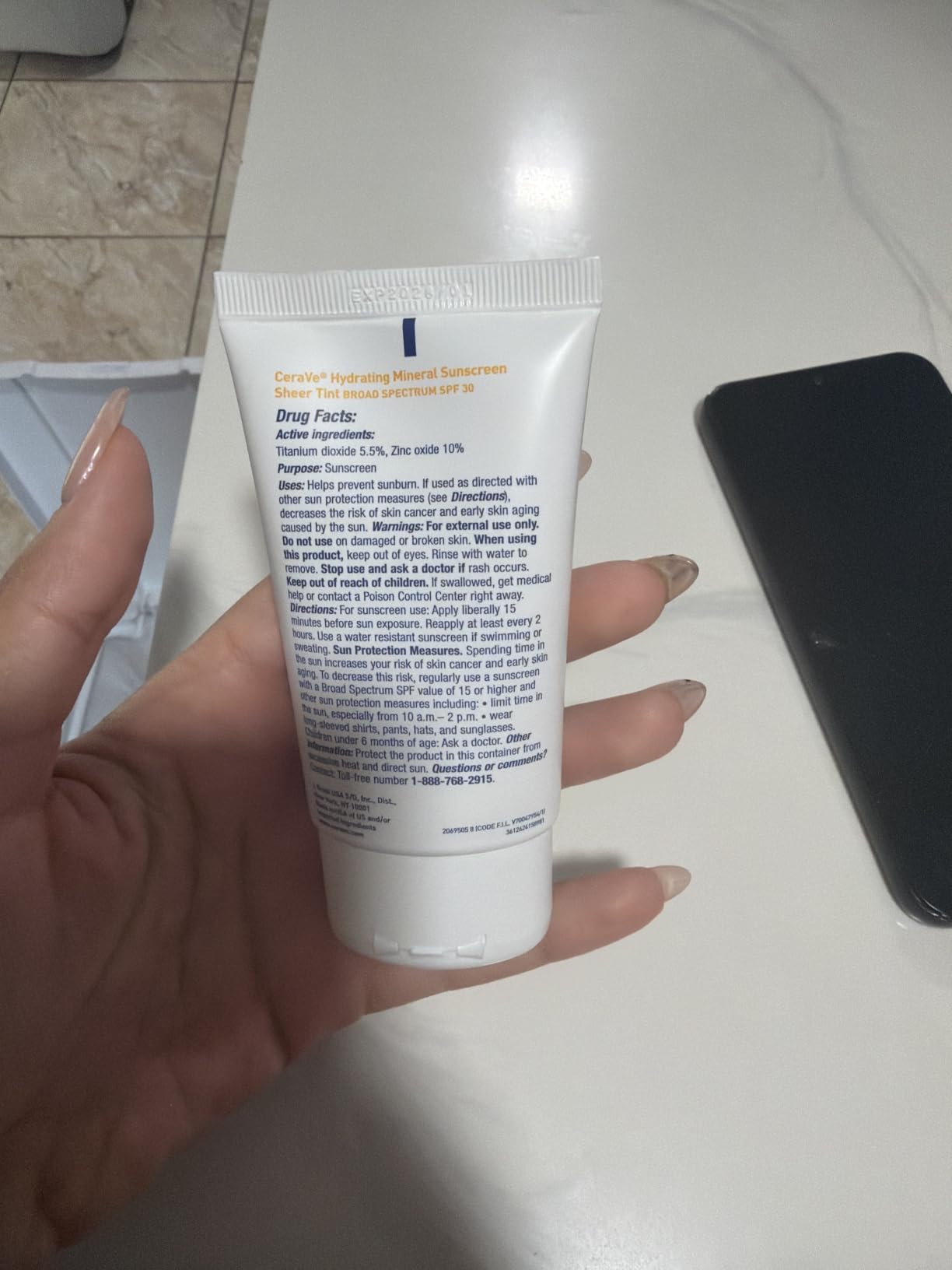 CeraVe Tinted Sunscreen for Face, Mineral SPF 30 Moisturizer, Medium, 1.7oz customer photo 2