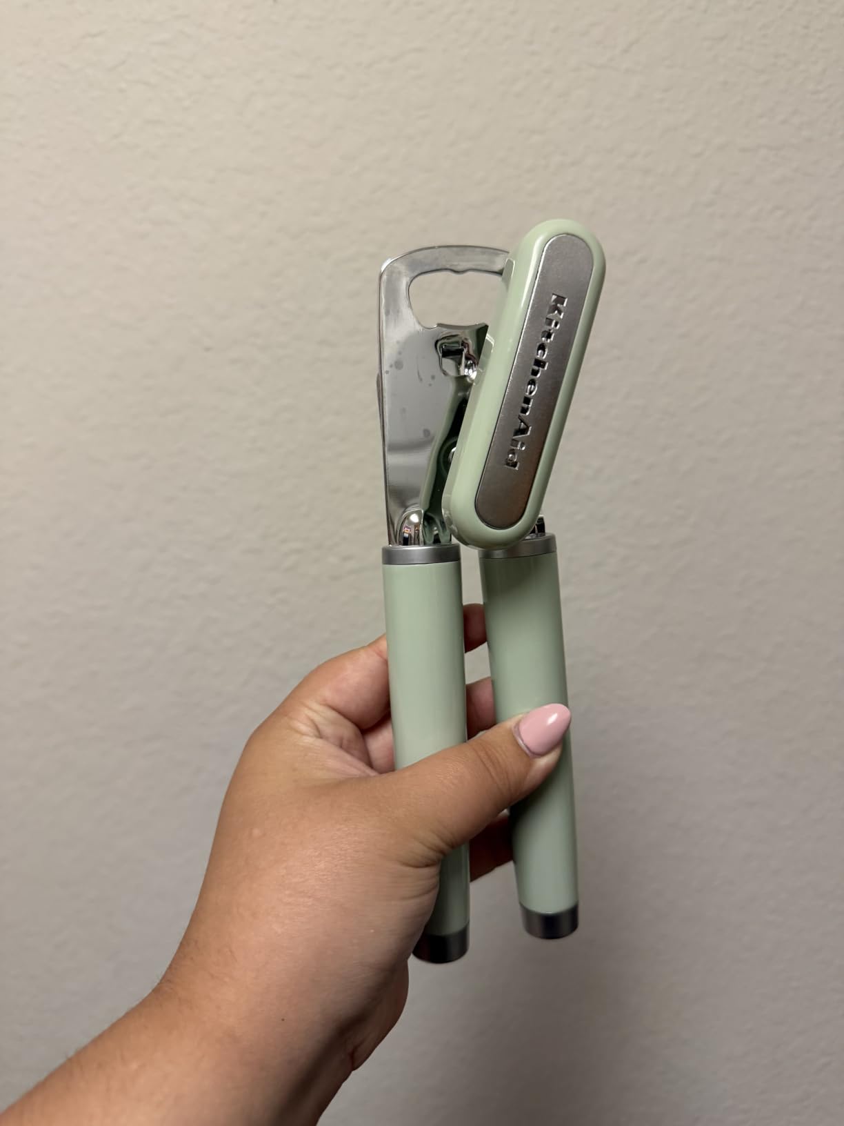 KitchenAid Classic Multifunction Can Opener and Bottle Opener Easy to Use, Razor Sharp Stainless Steel Cutting Wheel, Soft Ergonomic Handles, Black customer photo 1