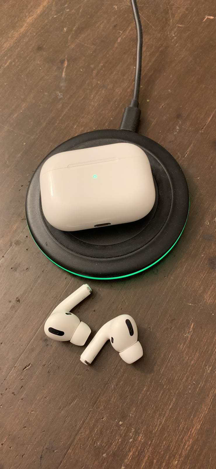 Apple AirPods Pro customer photo 2