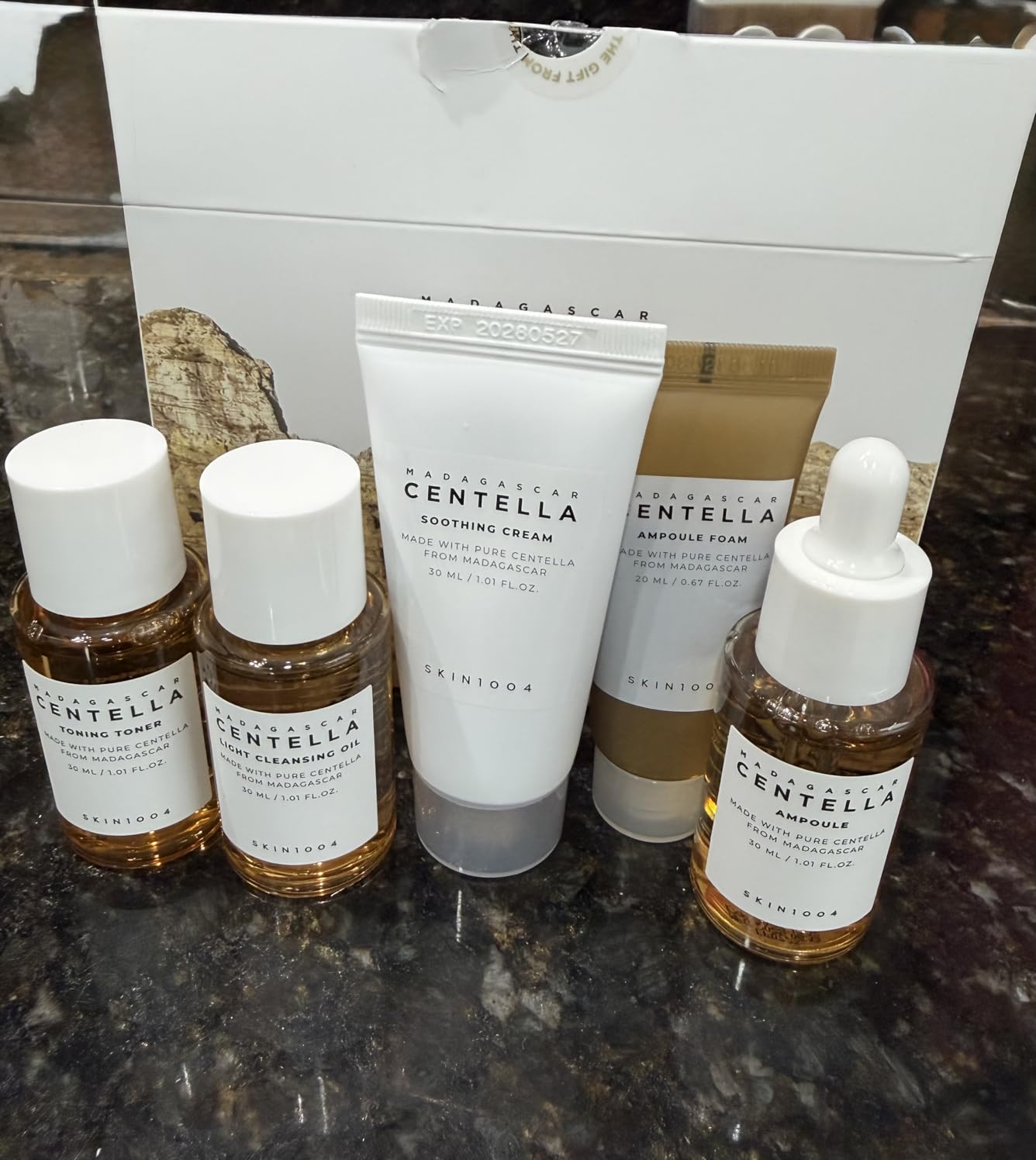 SKIN1004 Madagascar Centella Travel Kit, Toner, Ampoule, Soothing Cream, Cleansing Oil, Ampoule Foam, Basic Skincare Trial Kit Box , Gift Sets for Mom, Women & Mothers Day, Compact Size customer photo 1