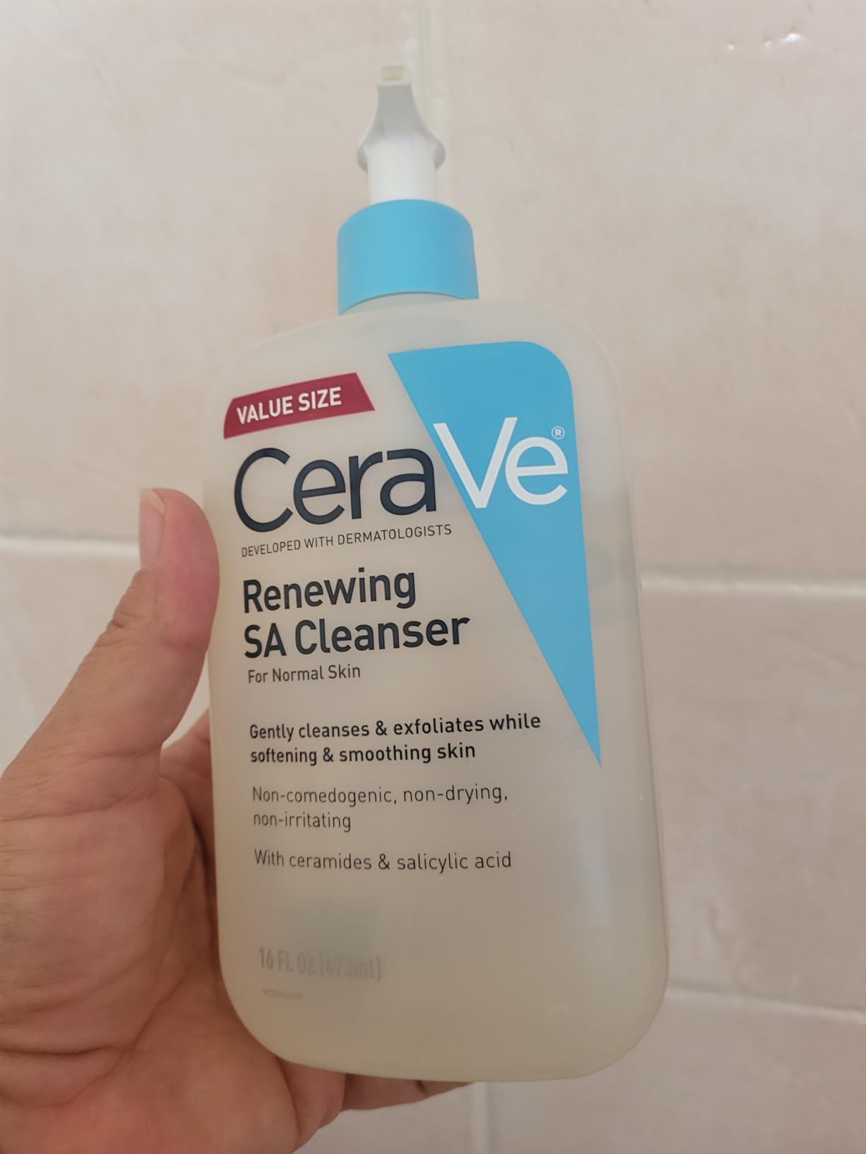 CeraVe Renewing Salicylic Acid Cleanser, Gentle Exfoliating Face Wash, 16oz customer photo 2