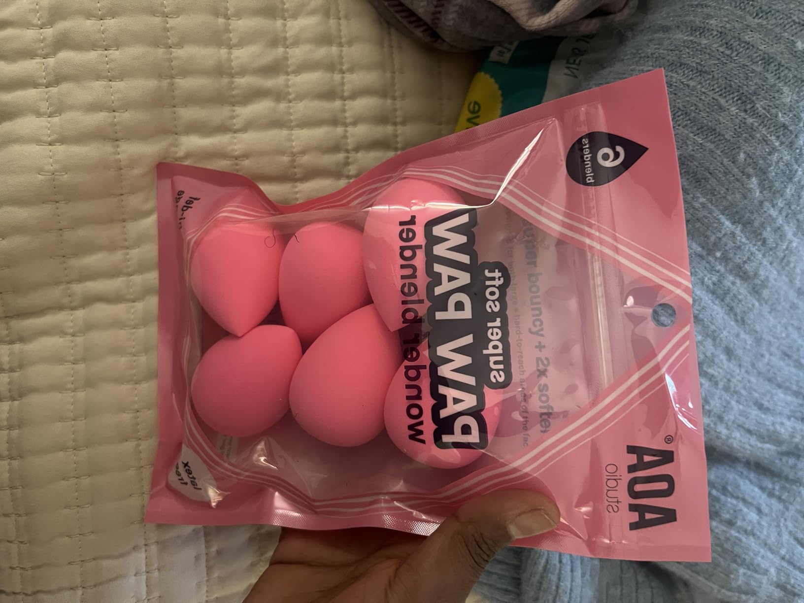 AOA Studio Collection makeup Sponge Set Latex Free and High-definition Set of 6 makeup Wonder blender For Powder Cream and Liquid, Super Soft Wonder Beauty Cosmetic customer photo 1