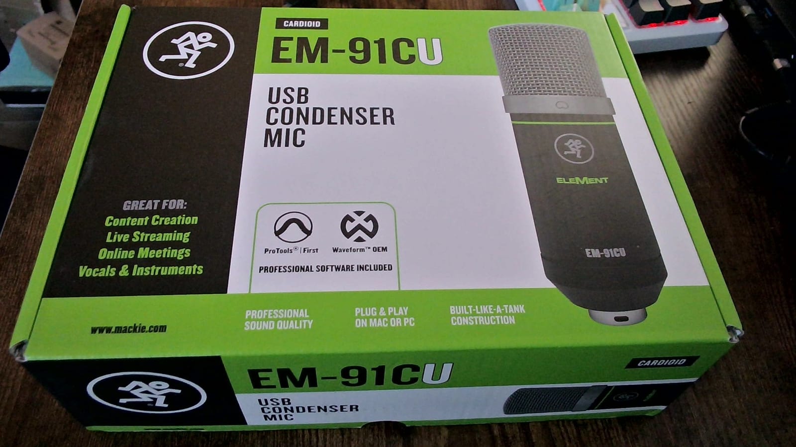Mackie EM-Series USB Condenser Microphone with USB-A Connection (EM-91CU) customer photo 1