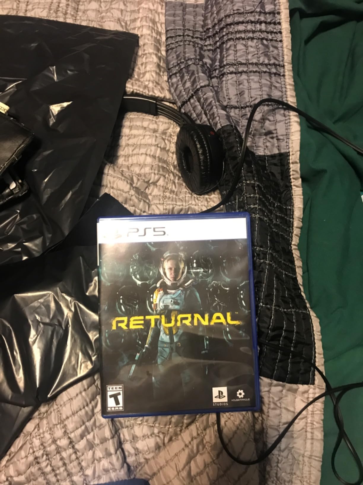 Returnal - PlayStation 5 customer photo 2