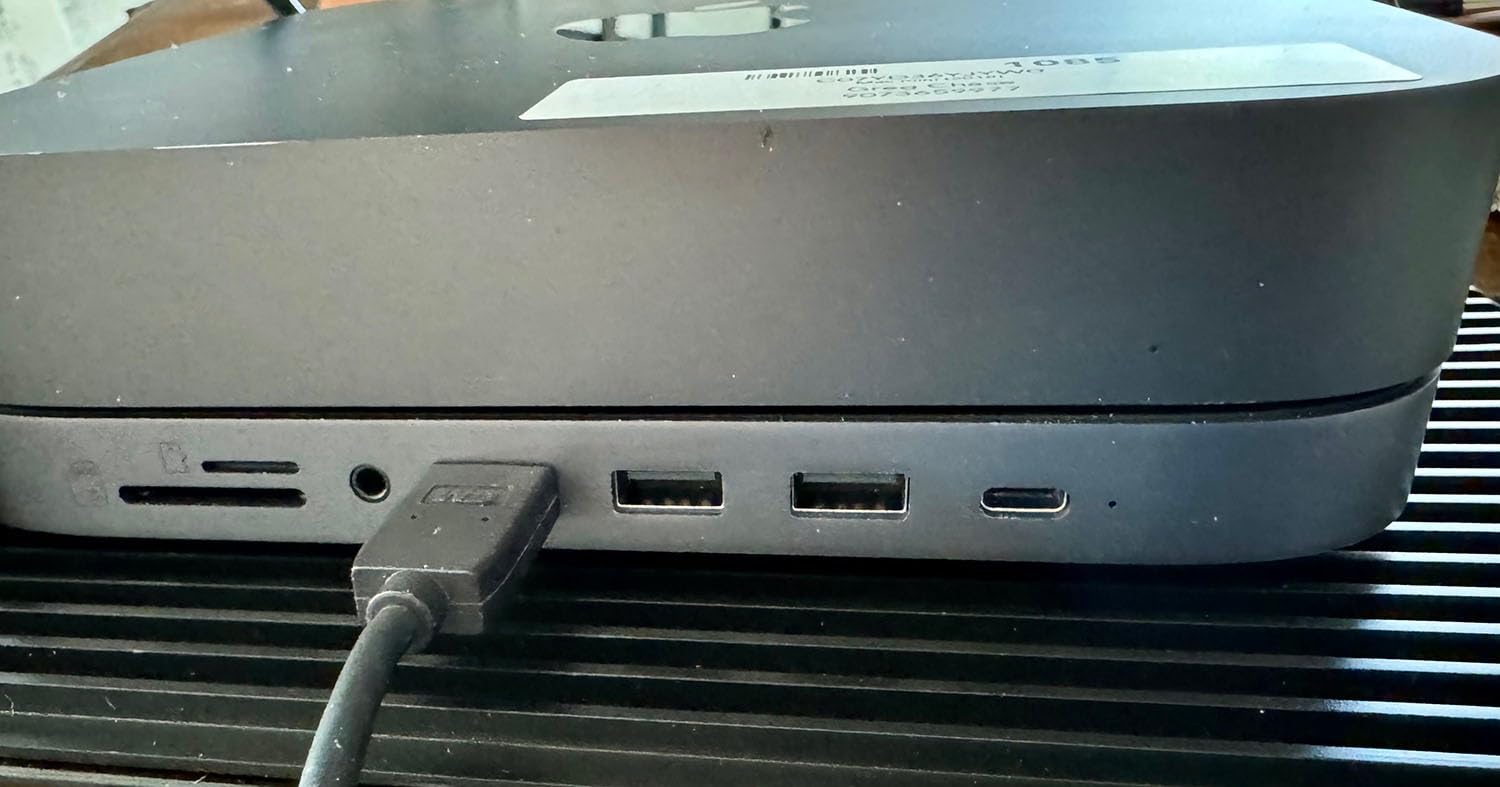 Satechi Aluminum Stand & Hub for Mac mini, USB 3.0 & Headphone Jack, Silver customer photo 2