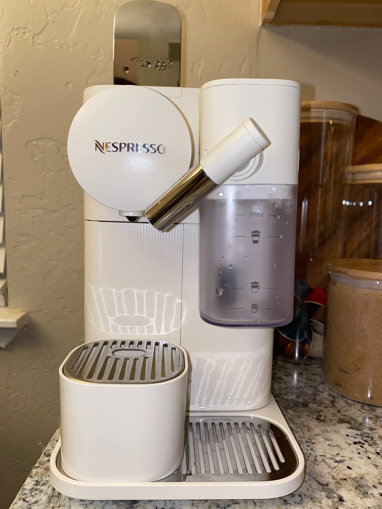 Nespresso Lattissima One Original Espresso Machine with Milk Frother by De'Longhi, Silky White customer photo 1