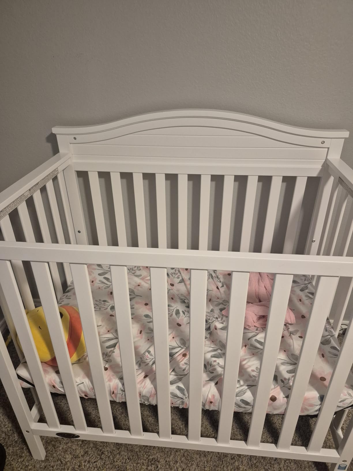 Graco Stella 4-in-1 Convertible Mini Crib with Bonus Mattress, White customer photo 1