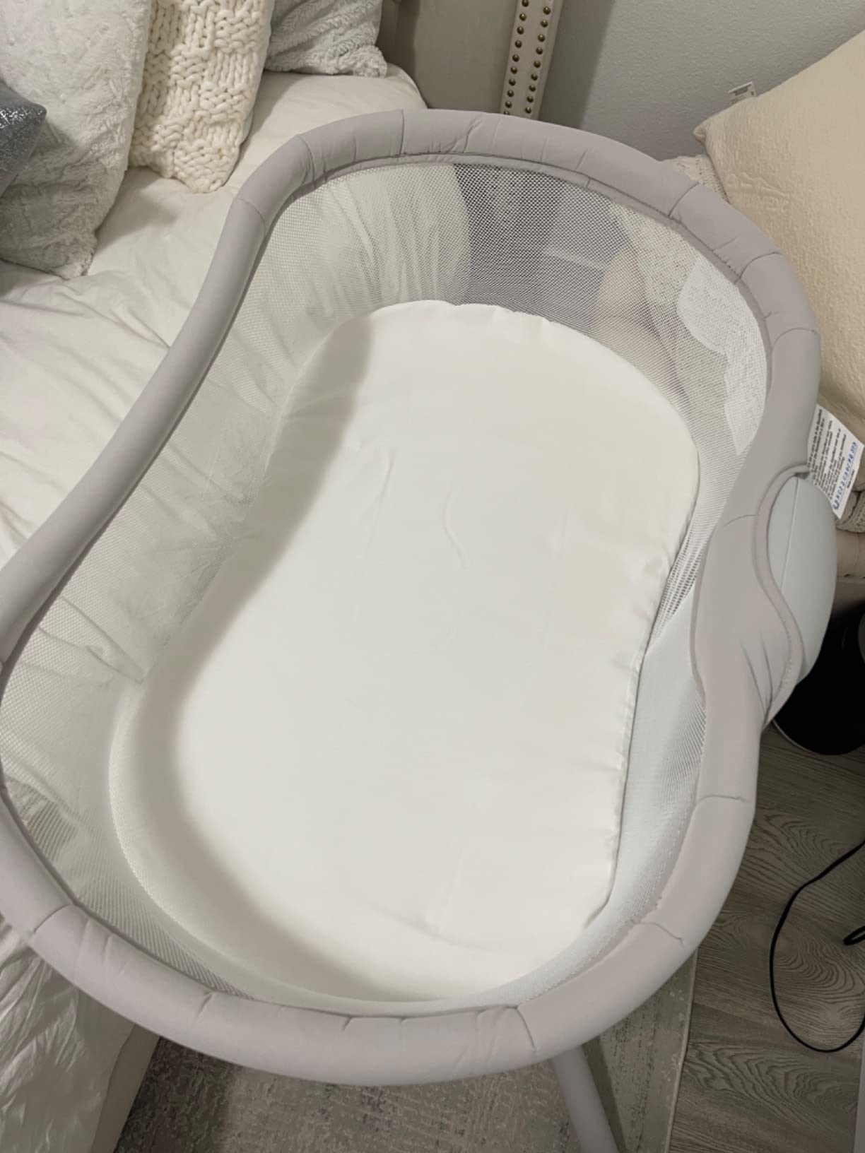 HALO BassiNest Swivel Sleeper 3.0 – Over-Bed Baby Bassinet with 360 Rotation, Adjustable Height, Breathable Mesh, Safe Close Sleeping, Lowering Wall for Easy Access, Feeding & C-Section Recovery customer photo 2