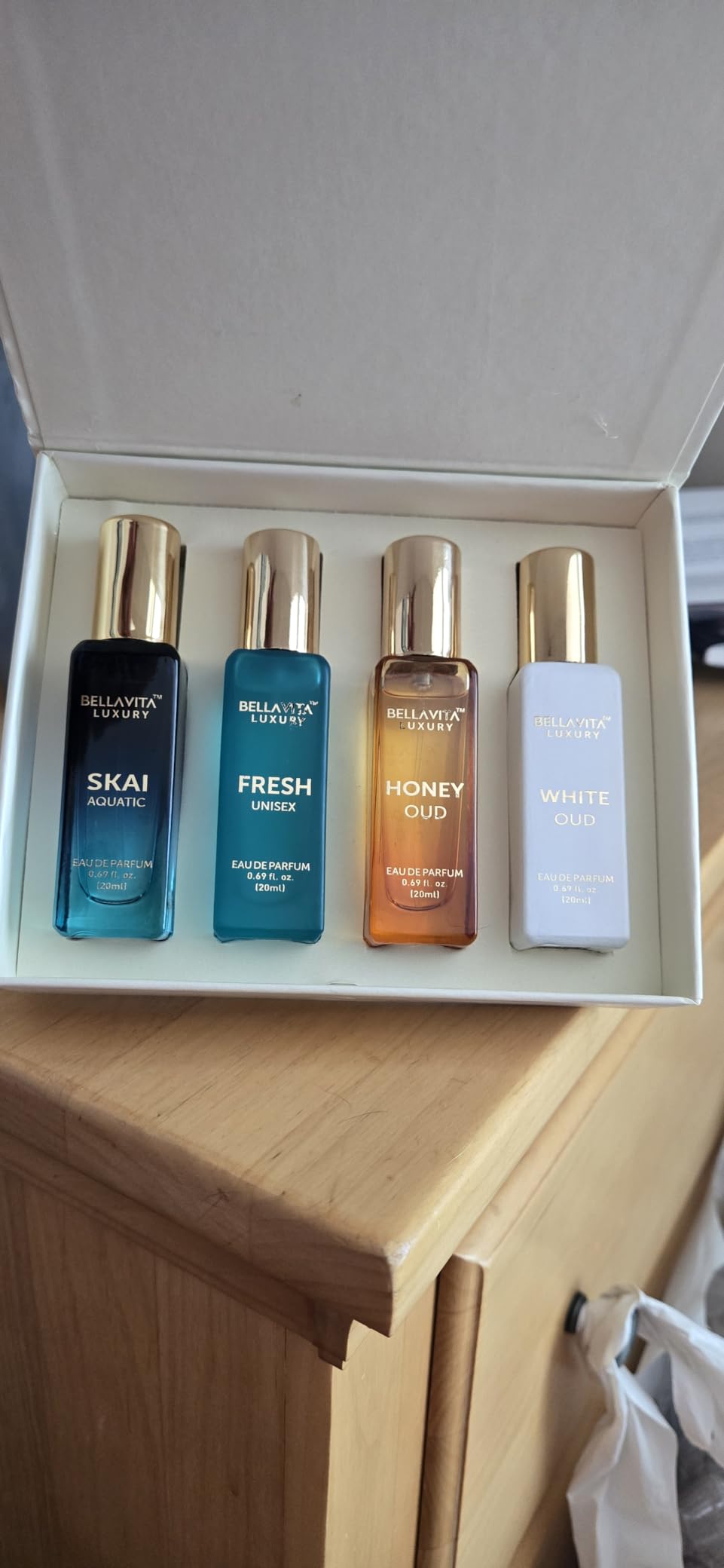 Bellavita Luxury Unisex Perfume Gift Set with Honey & White Oud, Skai, & Fresh | 80ml | Perfume for Men and Women | Honey, Artemisia Lemon, Bergamot, & Sweet Almond Notes customer photo 1