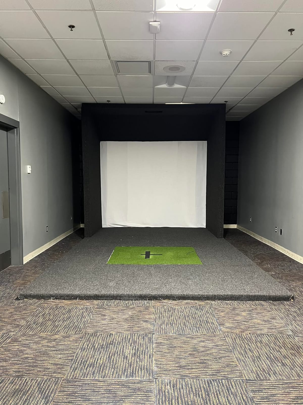 aikeec Golf Simulator Impact Screen: 7mm Thickened Golf Impact Screen for Indoor/Home/Garage Training - Ultra Clear 10ft Impact Screen with 32 pcs Grommets Holes, 5 Size Options customer photo 2