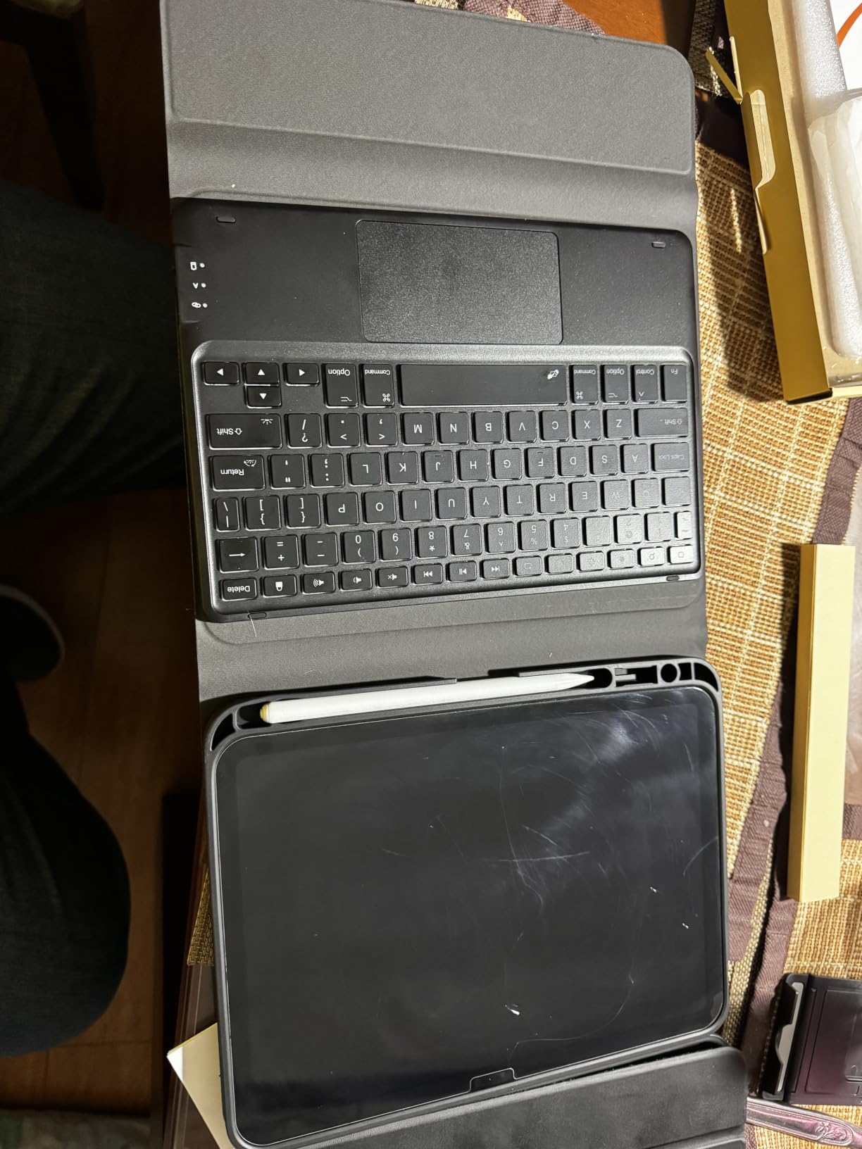 CHESONA Compatible for iPad 11th(A16)/10th Generation Case with Keyboard customer photo 2
